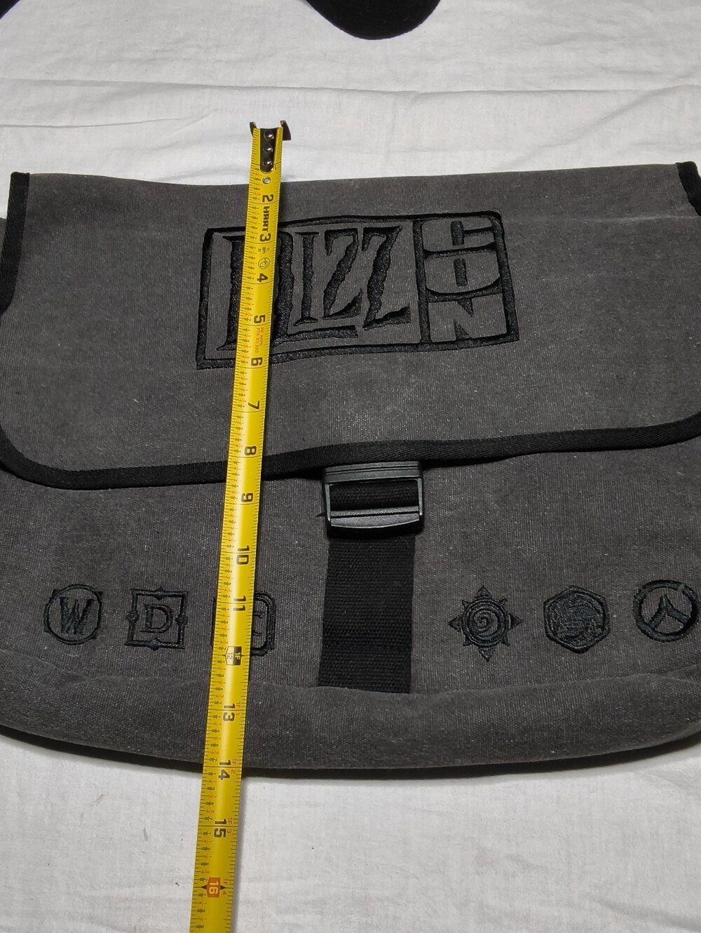 ​Official BlizzCon 2015 Grey Canvas Messenger Bag Blizzard Laptop Satchel Gaming - Picture 8 of 8